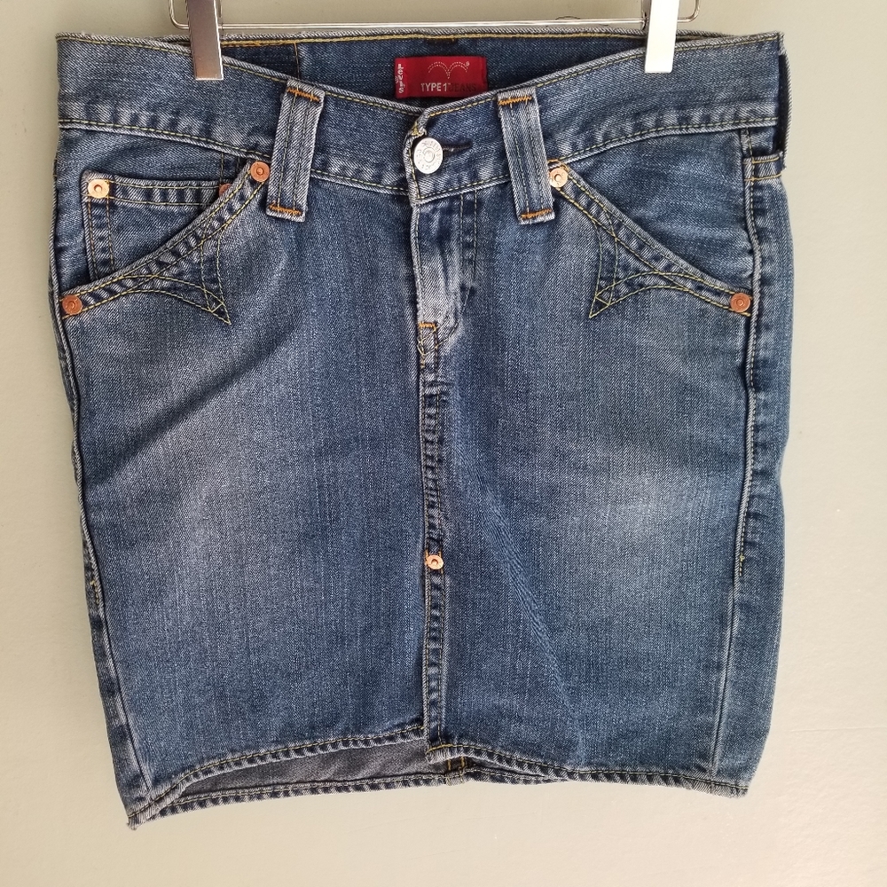 Levi's jean skirt